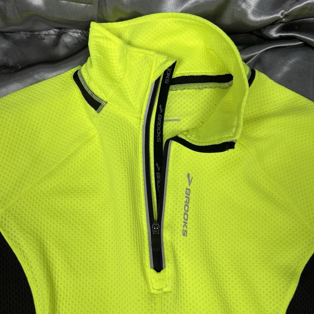 Brooks Running Top Women's S Long Sleeve Run Visible Hiโ Vis Reflective Pullover - Picture 14 of 15